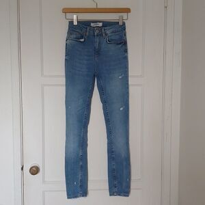 Zara Woman Premium Denim Collection Distressed Skinny Jeans Size 2 Light wash